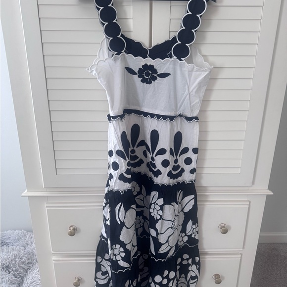 FARM Rio Black and White Floral Midi Dress - Picture 3 of 4